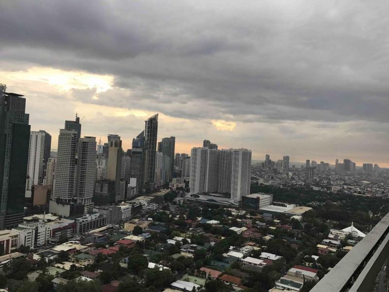 Vista Hotel Cubao Manila Exterior photo